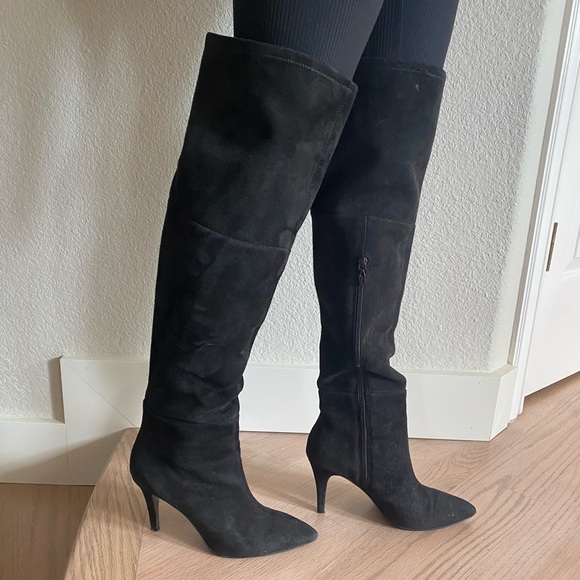 Tahari black suede full zippered heel boots! - Picture 4 of 9